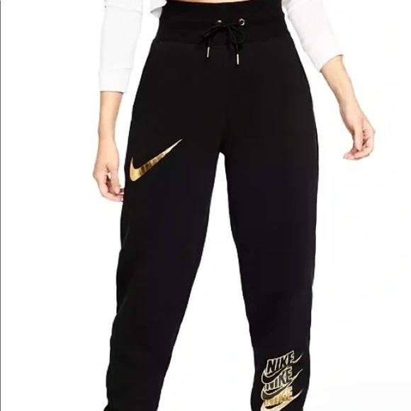 Black and gold Nike Sweatsuit - Picture 2 of 3